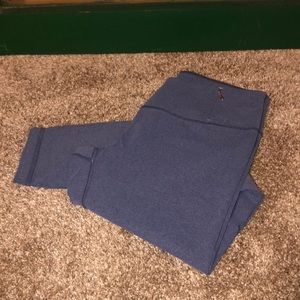 Calia by Carrie Underwood leggings